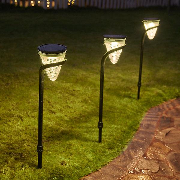 2 in 1 Solar-Powered Landscape And Wall Light